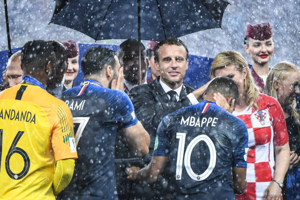 塑造了他的 塑造了他的